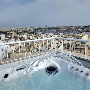  Appartement Wonderful With Shared Jacuzzi And Panorama Rooftop Malte