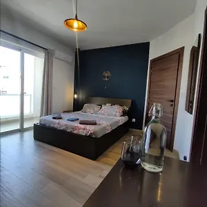  Séjour chez l'habitant Airport Bedroom With Your Own Private Bathroom Self Check In And Self Check Out Air-condition Included Malte